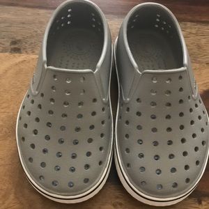 Native kids sz 9 water shoes gray rubber new